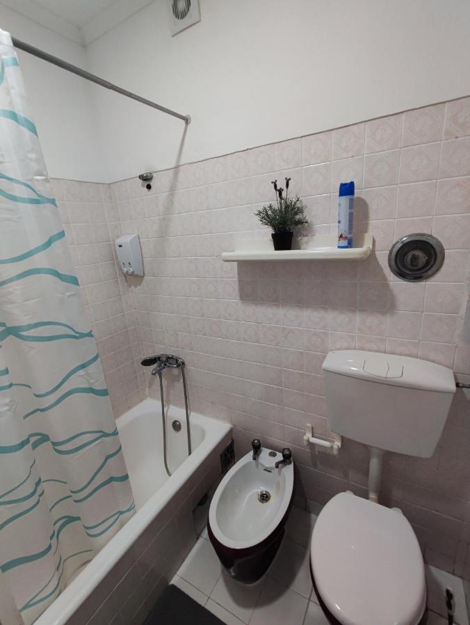 Guest house In Penha De Franca *